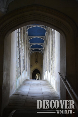 Мост Вздохов внутри...