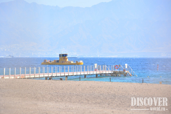 Пирс для наблюдения за рифом и купания