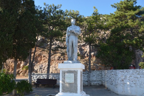 Памятник Б.Л. Нечаеву