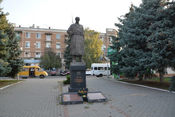 Памятник Советскому солдату (Минеральные Воды)